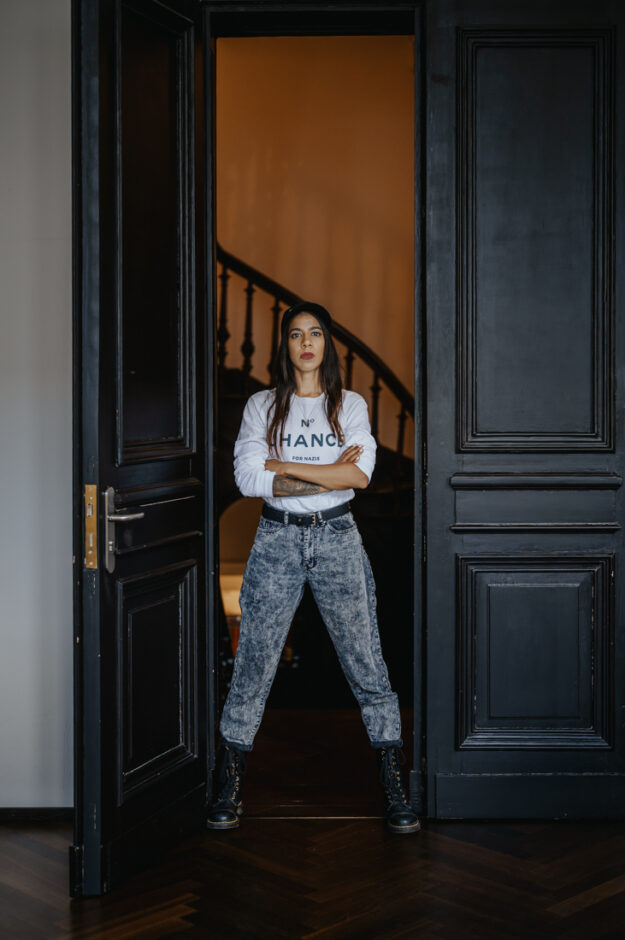 +++Keine Abgabe an BILD und Springer Verlag+++ Portrait Jasmina Kuhnke aka Quattromilf, Comedian / Authorin, Kaempferin gegen Rechts, am 22.06.2020 in Koeln.