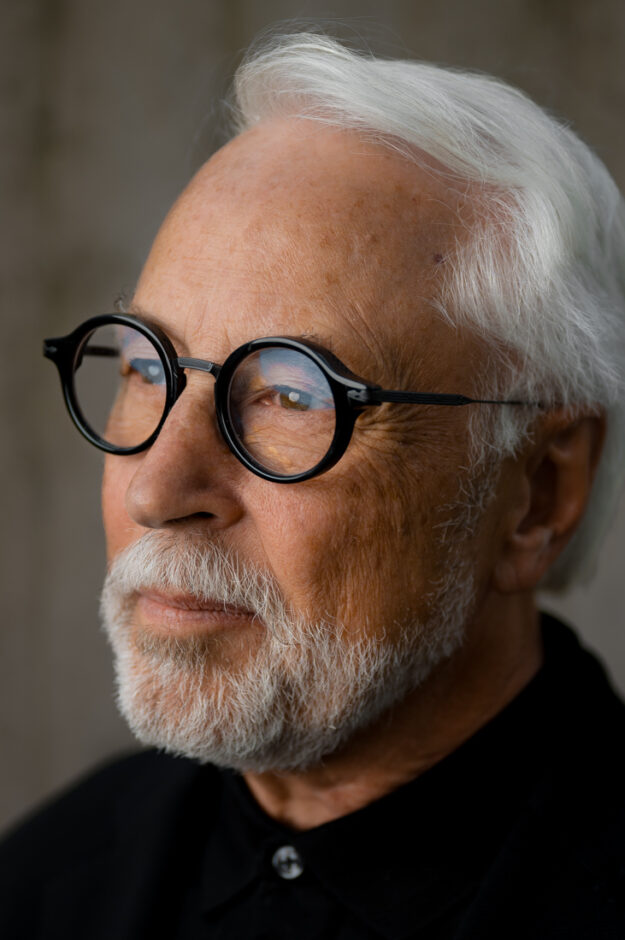 Portrait von Gary Hamel, amerikanischer Oekonom und Unternehmensberater, am 10.07.2025 in Duesseldorf.