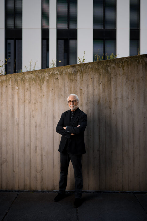 Portrait von Gary Hamel, amerikanischer Oekonom und Unternehmensberater, am 10.07.2025 in Duesseldorf.