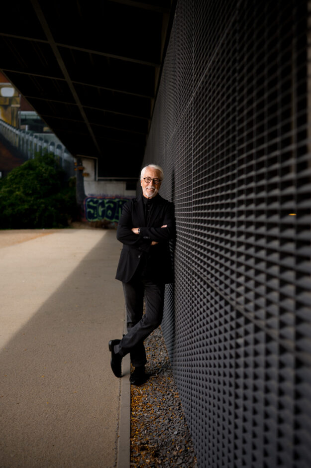 Portrait von Gary Hamel, amerikanischer Oekonom und Unternehmensberater, am 10.07.2025 in Duesseldorf.